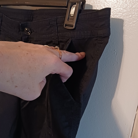 Faded Glory Black Capri Pants Sz 14 - Picture 6 of 14